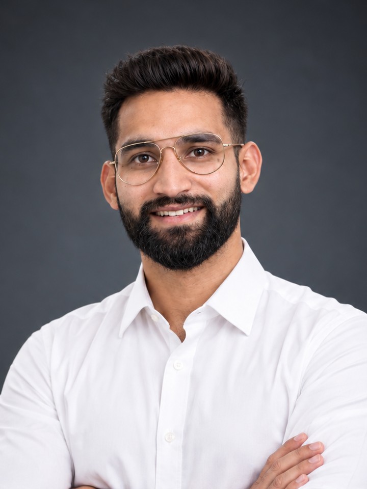 Abhimanyu Chauhan, Sales Leadership at Storeys Real Estate