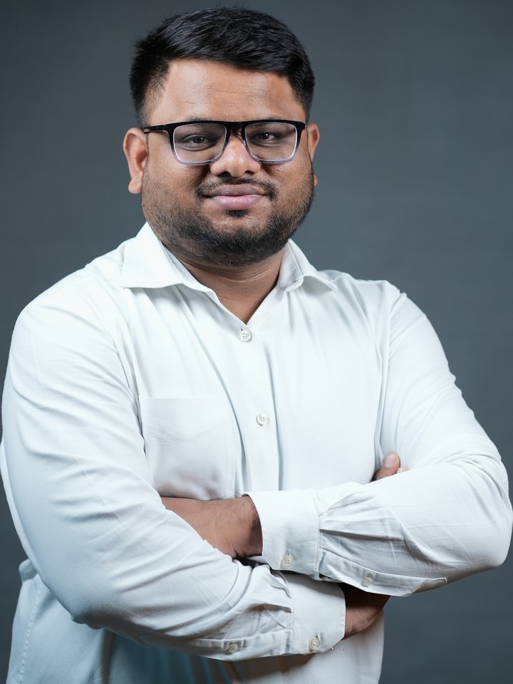 Palash Mohadikar, Sales Leadership at Storeys Real Estate